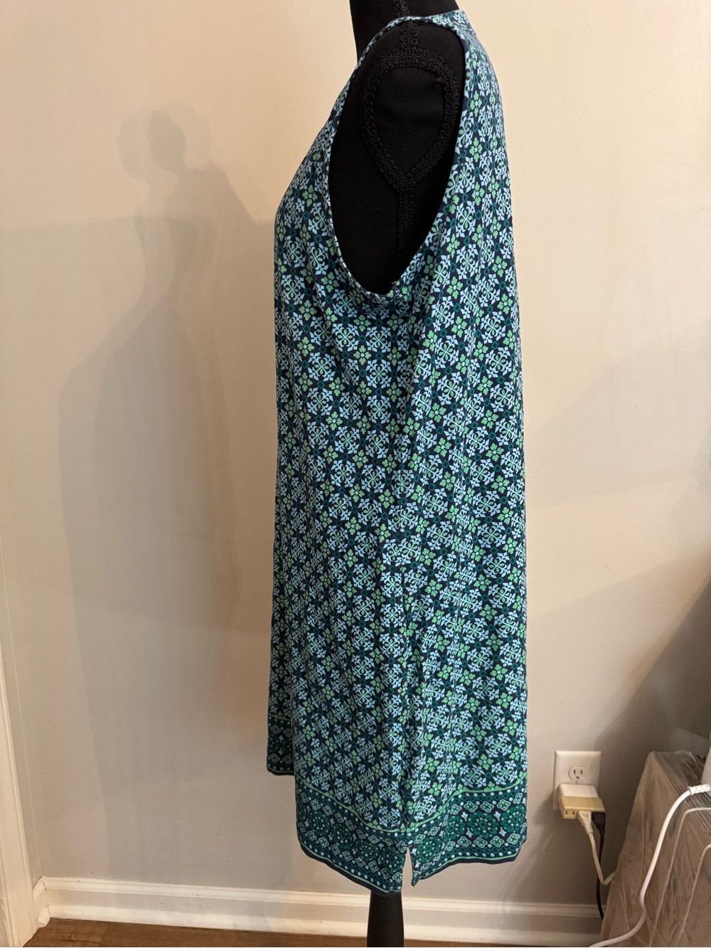 Lands' End Floral Tile Print Sleeveless Dress in Teal & Navy - Picture 3 of 4